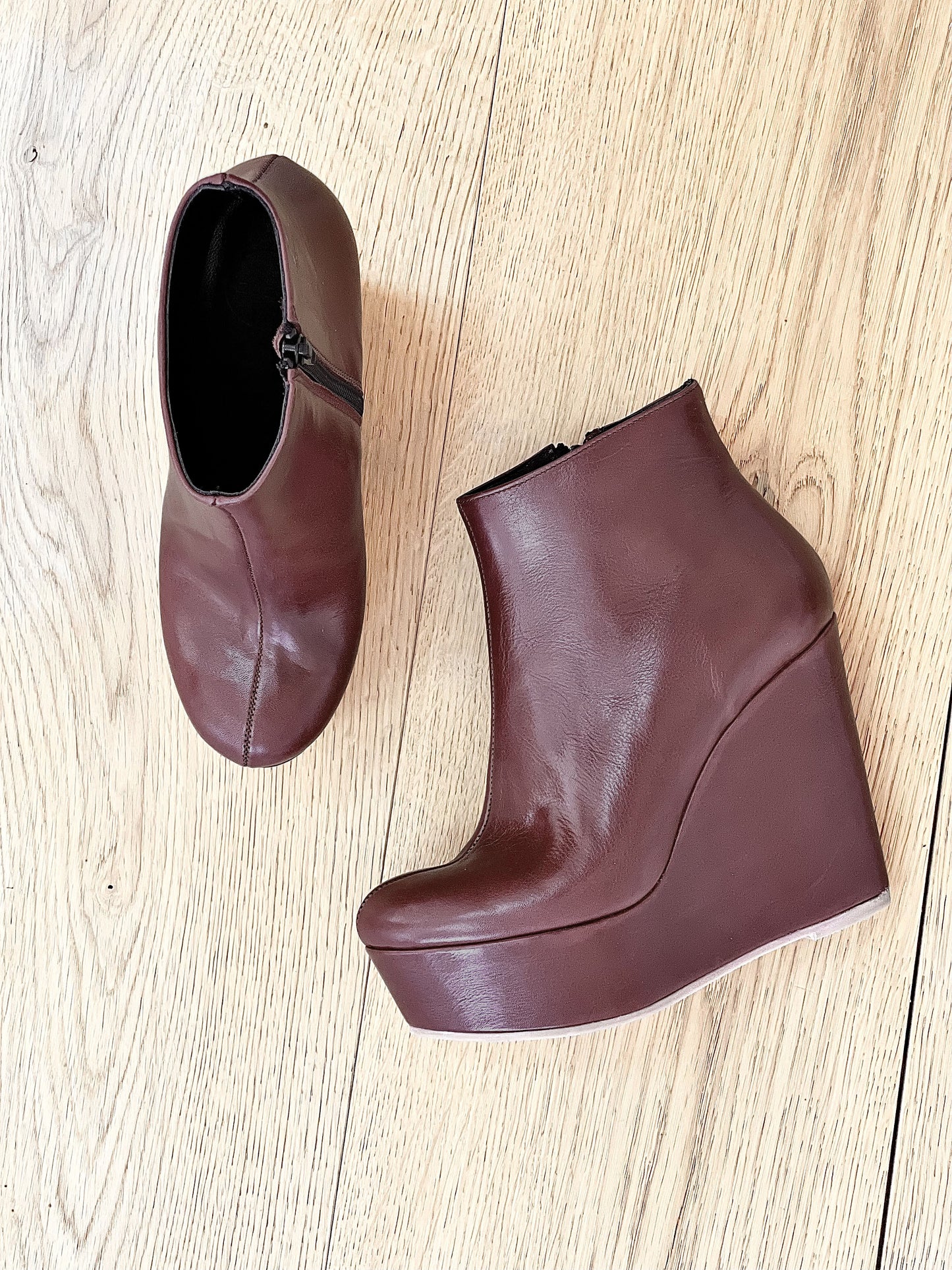BROWN LEATHER BOOT