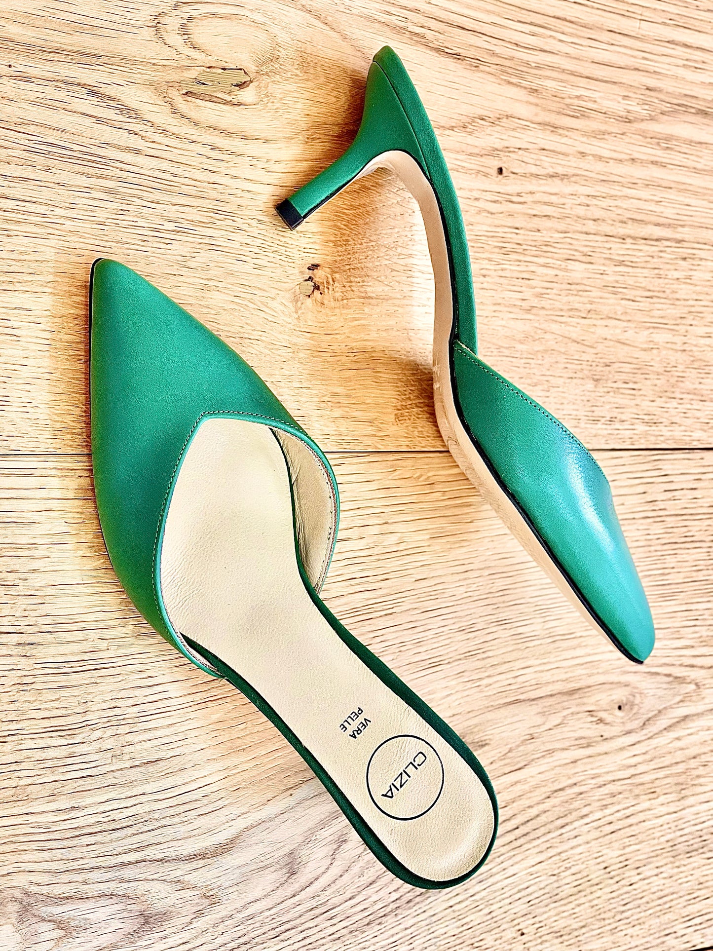 VIKY GREEN LEATHER