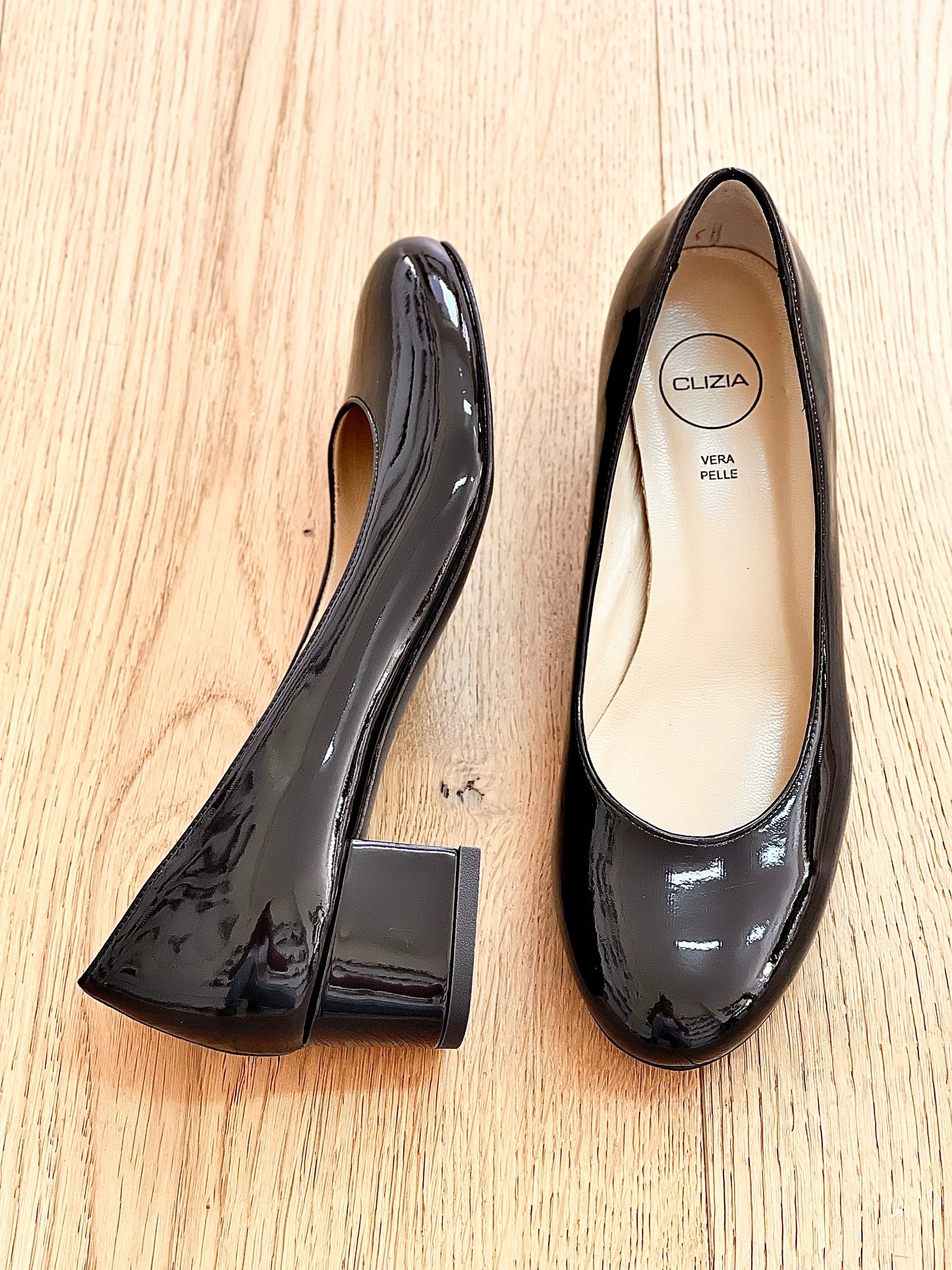 TAYLOR BLACK PATENT LEATHER